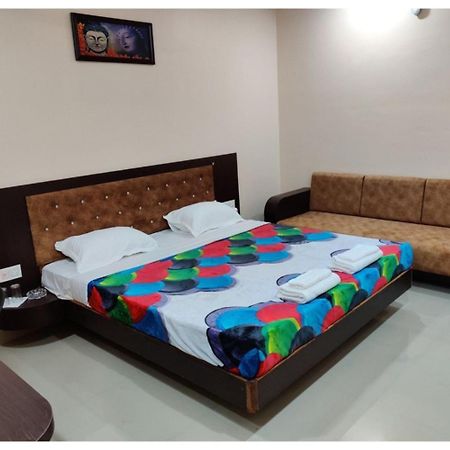 Hotel Pragati, Chanderi, Mp Luaran gambar